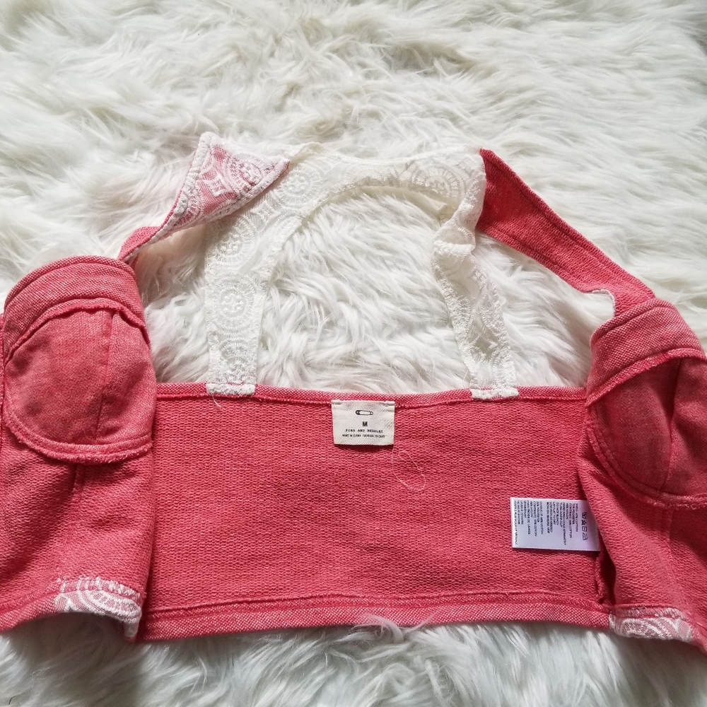 UO Pins and Needles Crop Lace Bustier Top - Picture 9 of 10
